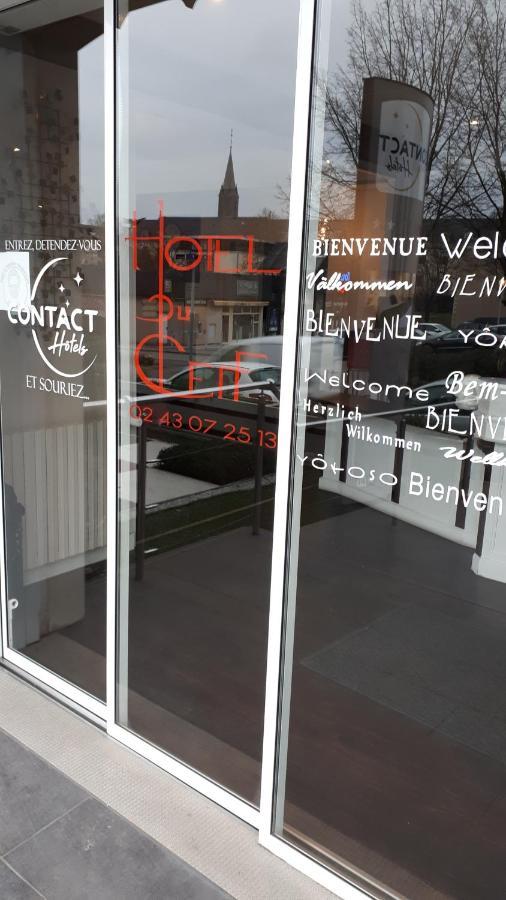 Contact Hotel Du Cerf Château-Gontier Εξωτερικό φωτογραφία