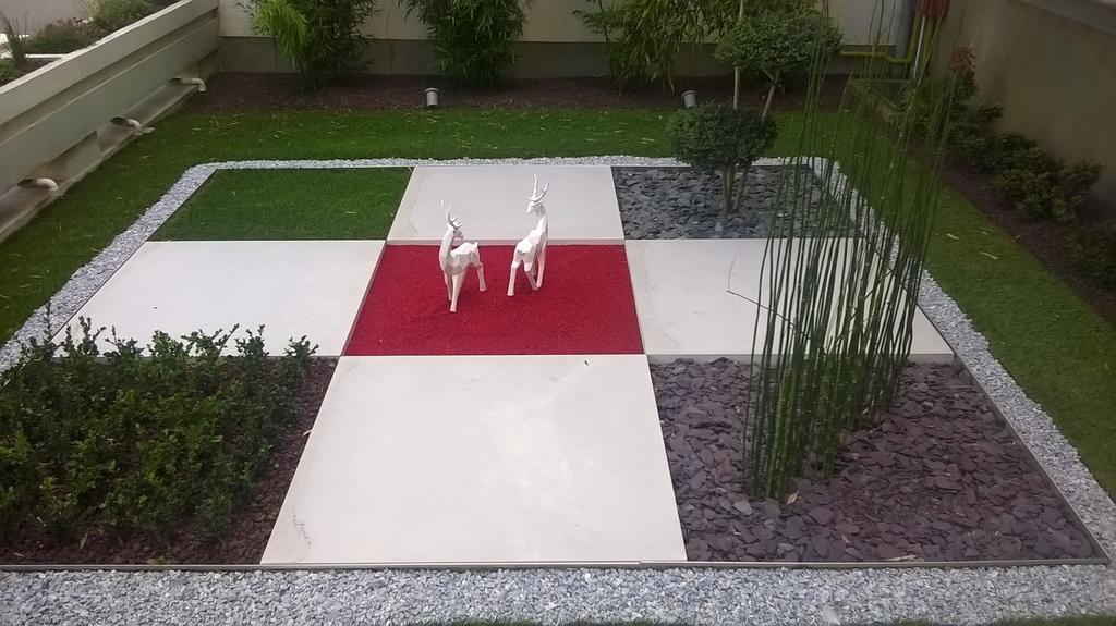 Contact Hotel Du Cerf Château-Gontier Εξωτερικό φωτογραφία